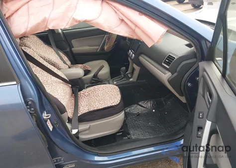 2016 Subaru Forester 2.5I Touring из США, поврежденный, VIN JF2SJAXC4GH417596